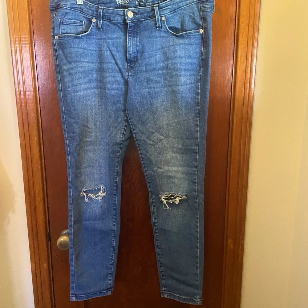 EUC Mossimo mid rise skinny Jean, mid wash, 16R